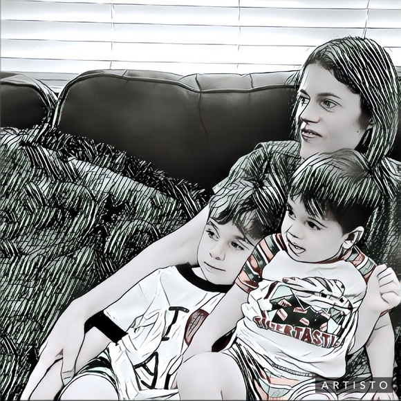 Meet your Posher, Dorian - Picture 2 of 4